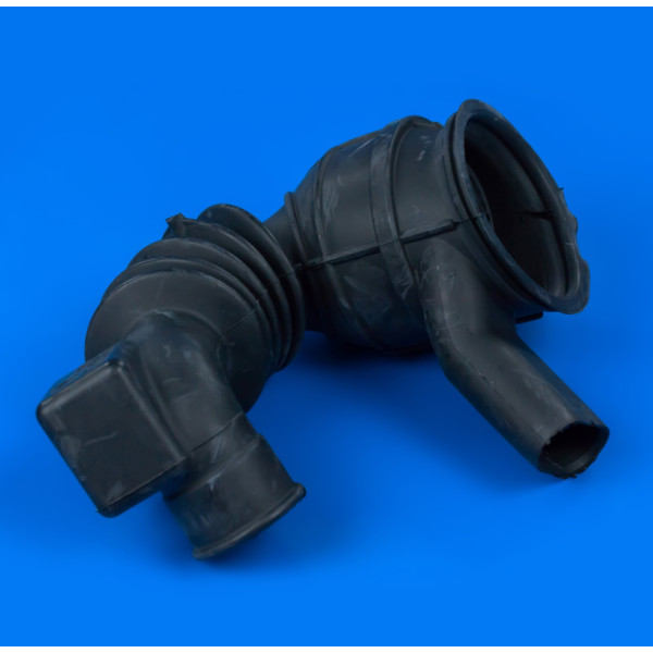 Патрубок от бака к насосу Indesit C00092174 Original