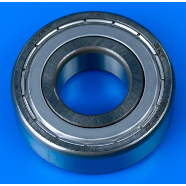 Фирменный подшипник SKF 204 zz