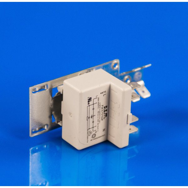 Сетевой фильтр для стиральной машины Indesit C00143383
