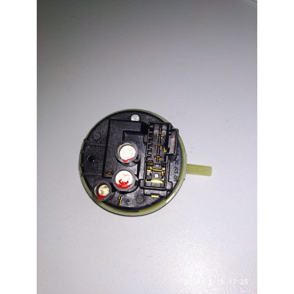 Датчик рівня води (пресостат) до пральної машини Indesit, Ariston C00254525