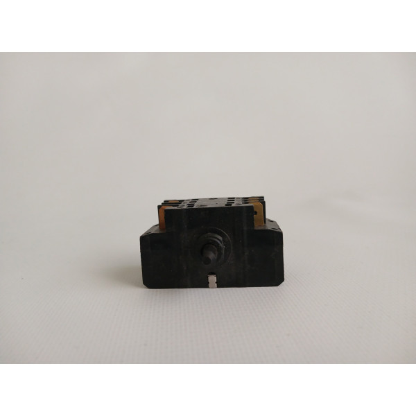 Перемикач конфорок для плити Ariston AR-053